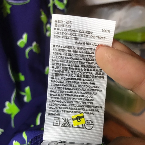 Banana Republic Clover Print Blouse Size XS - Picture 5 of 6